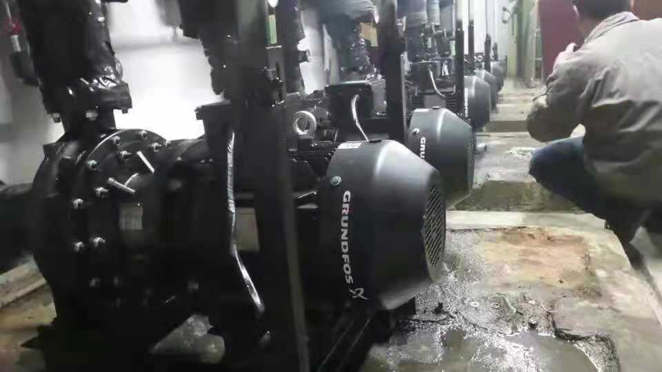 学校水泵